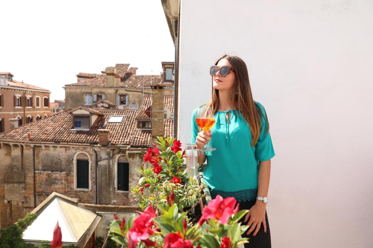Elegant Terrace Apartment Near Piazza San Marco Last Floor No Lift Venedig Exteriör bild