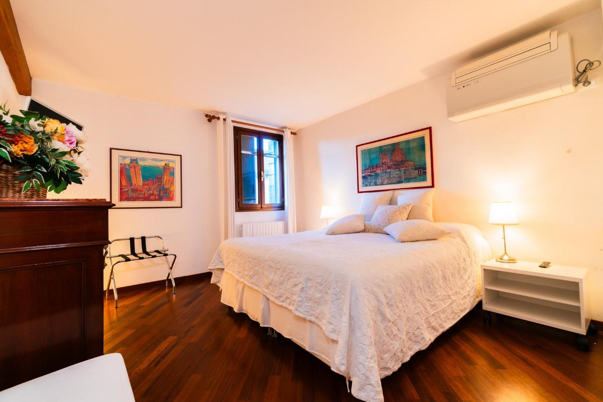 Elegant Terrace Apartment Near Piazza San Marco Last Floor No Lift Venedig Exteriör bild