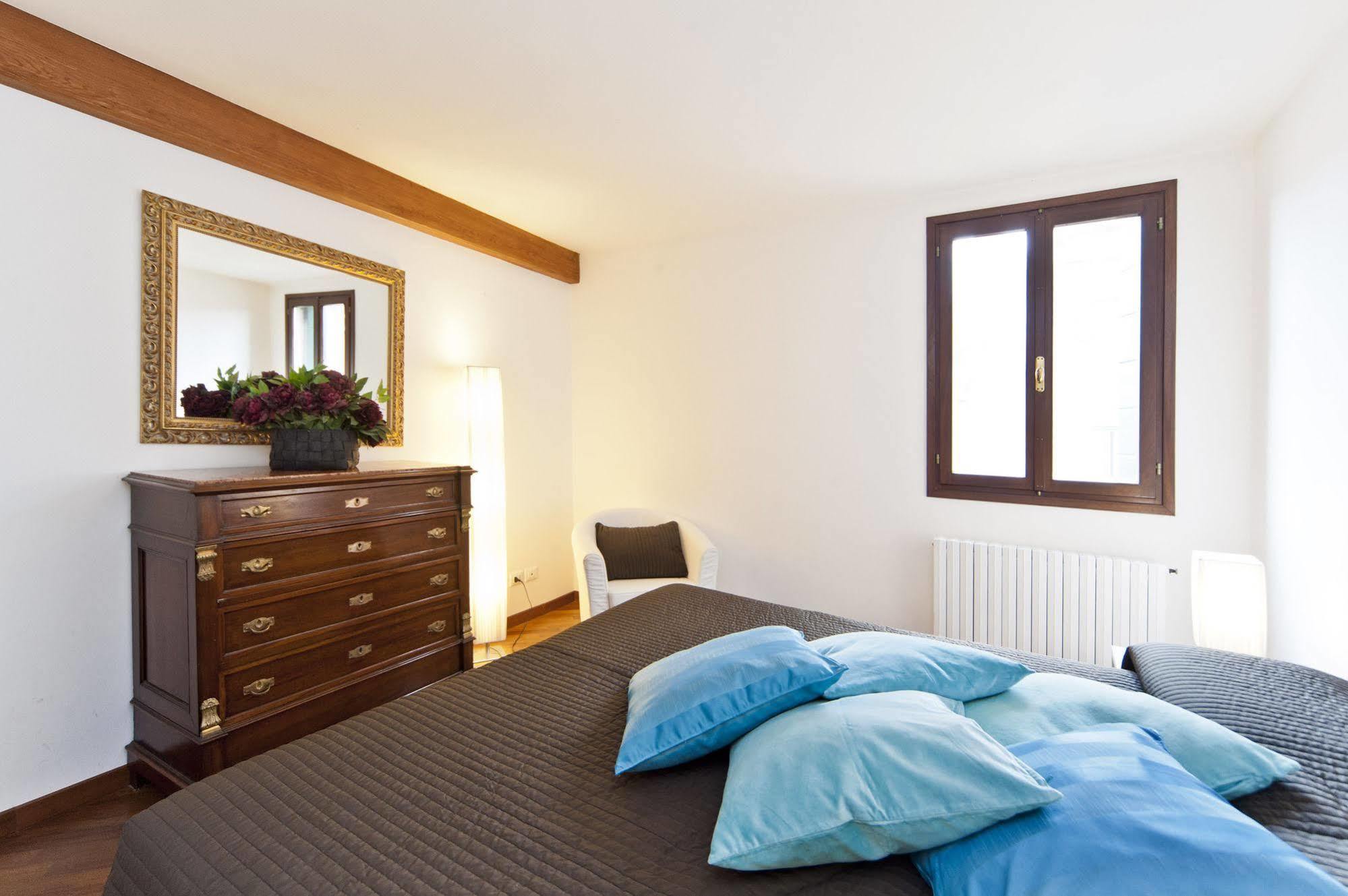 Elegant Terrace Apartment Near Piazza San Marco Last Floor No Lift Venedig Exteriör bild