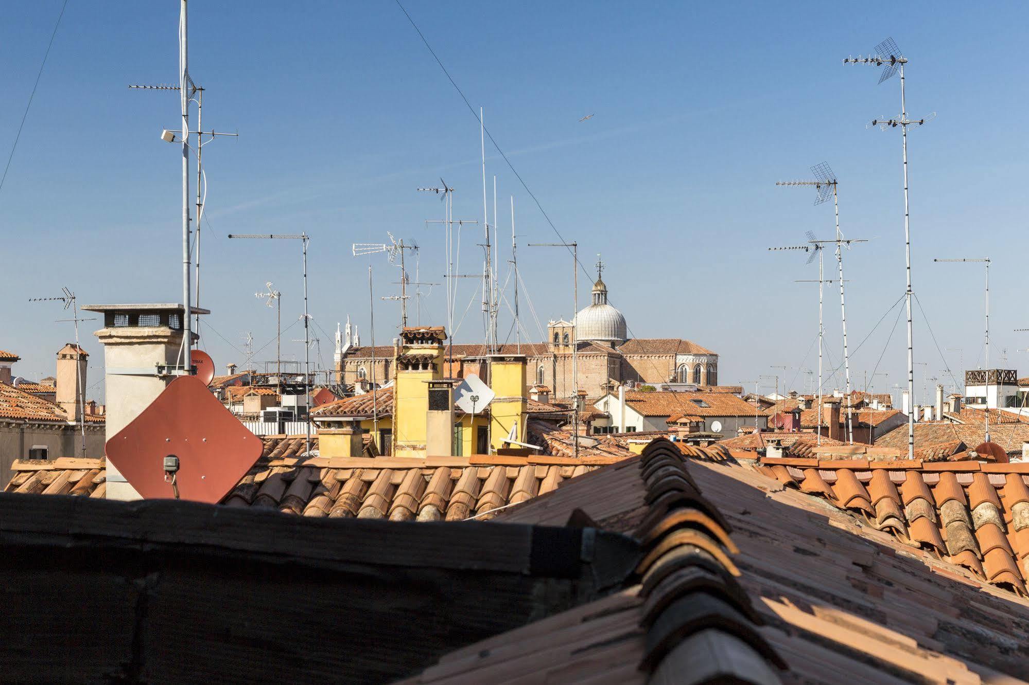 Elegant Terrace Apartment Near Piazza San Marco Last Floor No Lift Venedig Exteriör bild