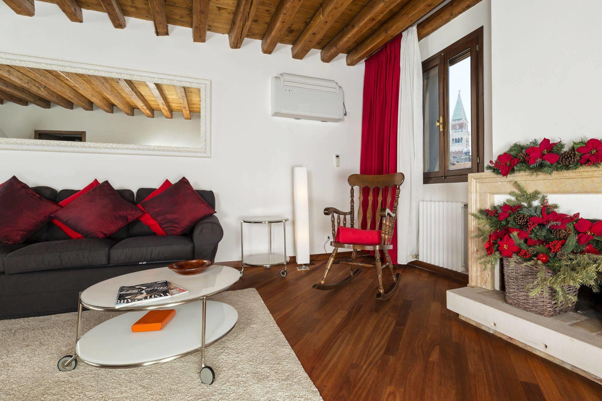 Elegant Terrace Apartment Near Piazza San Marco Last Floor No Lift Venedig Exteriör bild