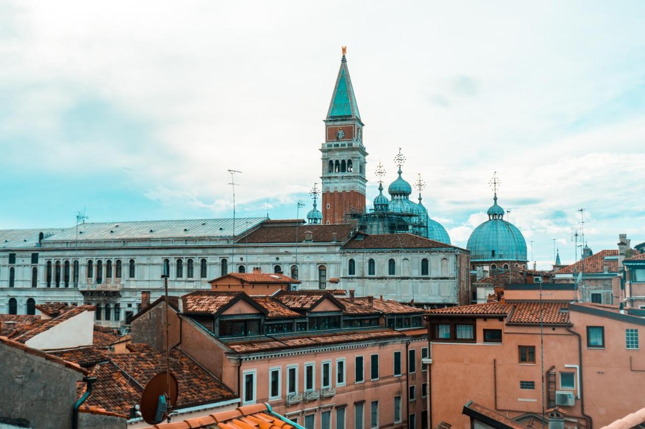 Elegant Terrace Apartment Near Piazza San Marco Last Floor No Lift Venedig Exteriör bild